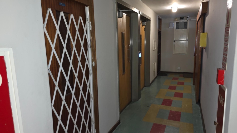 1 Bedroom Property for Sale in Oakdale Western Cape